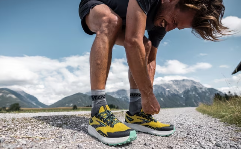 ¿Cómo debe ser el ajuste de unas zapatillas para correr?